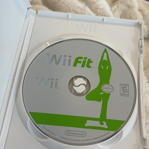 Wii fit Nintendo DVD - Picture 4 of 4